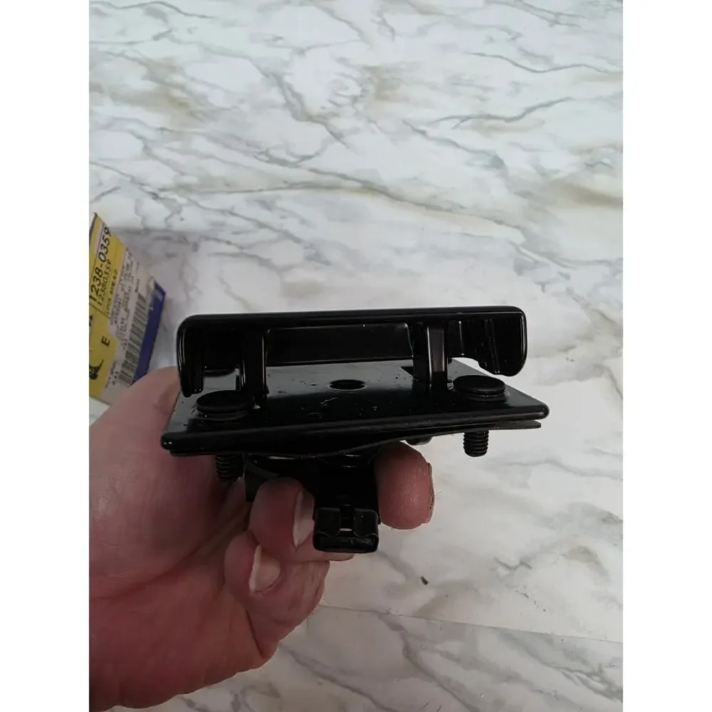 GM Genuine 12380359 Lock Assembly